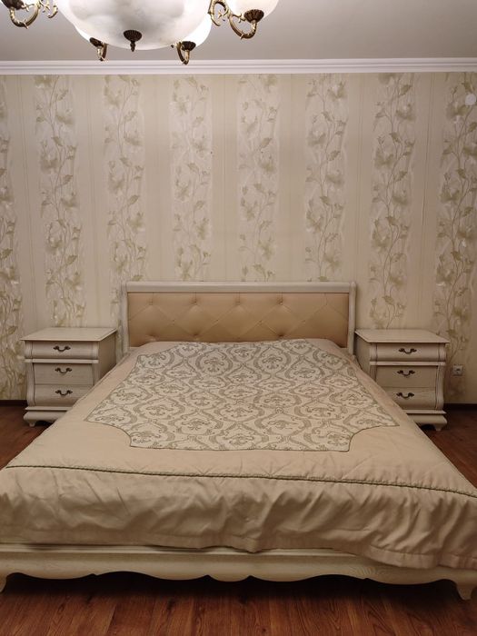 Продам спальный гарнитур