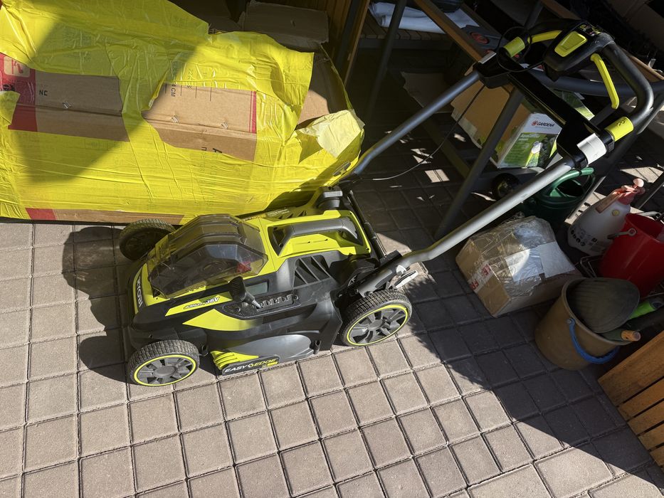 Ryobi Mașină de tuns iarba 36V 40cm Ryobi