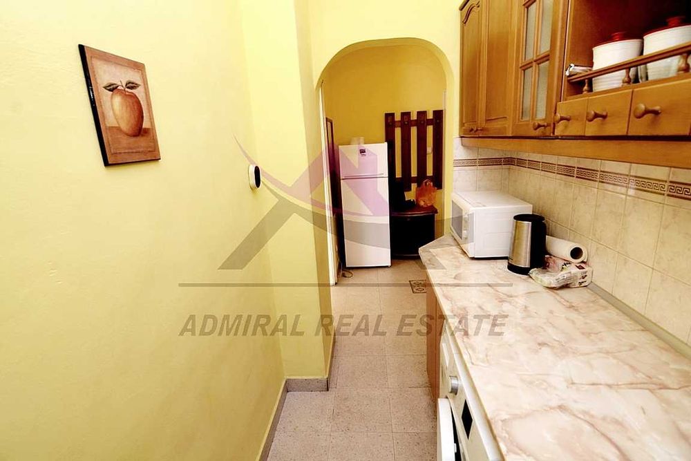 Страхотен Имот! Топ Локация! Тристаен- Център