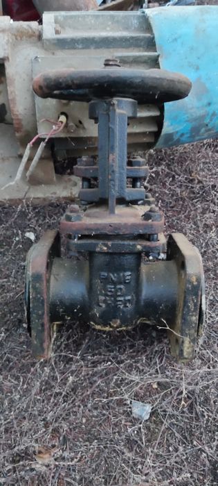 Продам винтельный задвижка Д.50