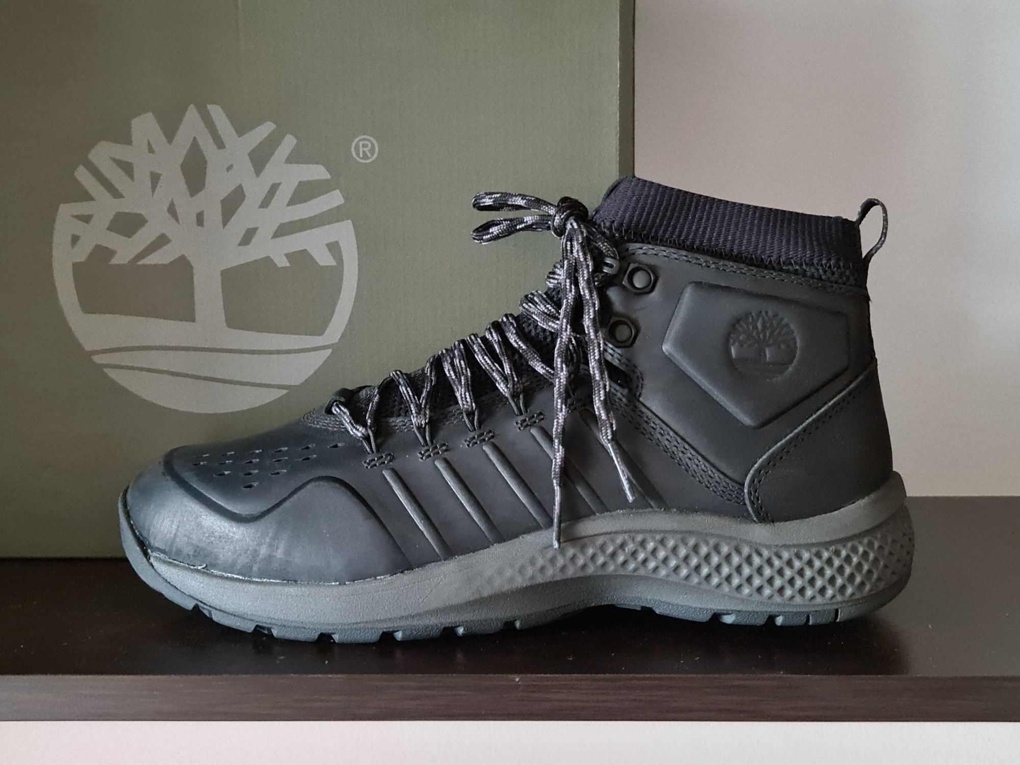 Timberland Flyroam Trail Mid Естествена Кожа 42номер 26.5см Стелка