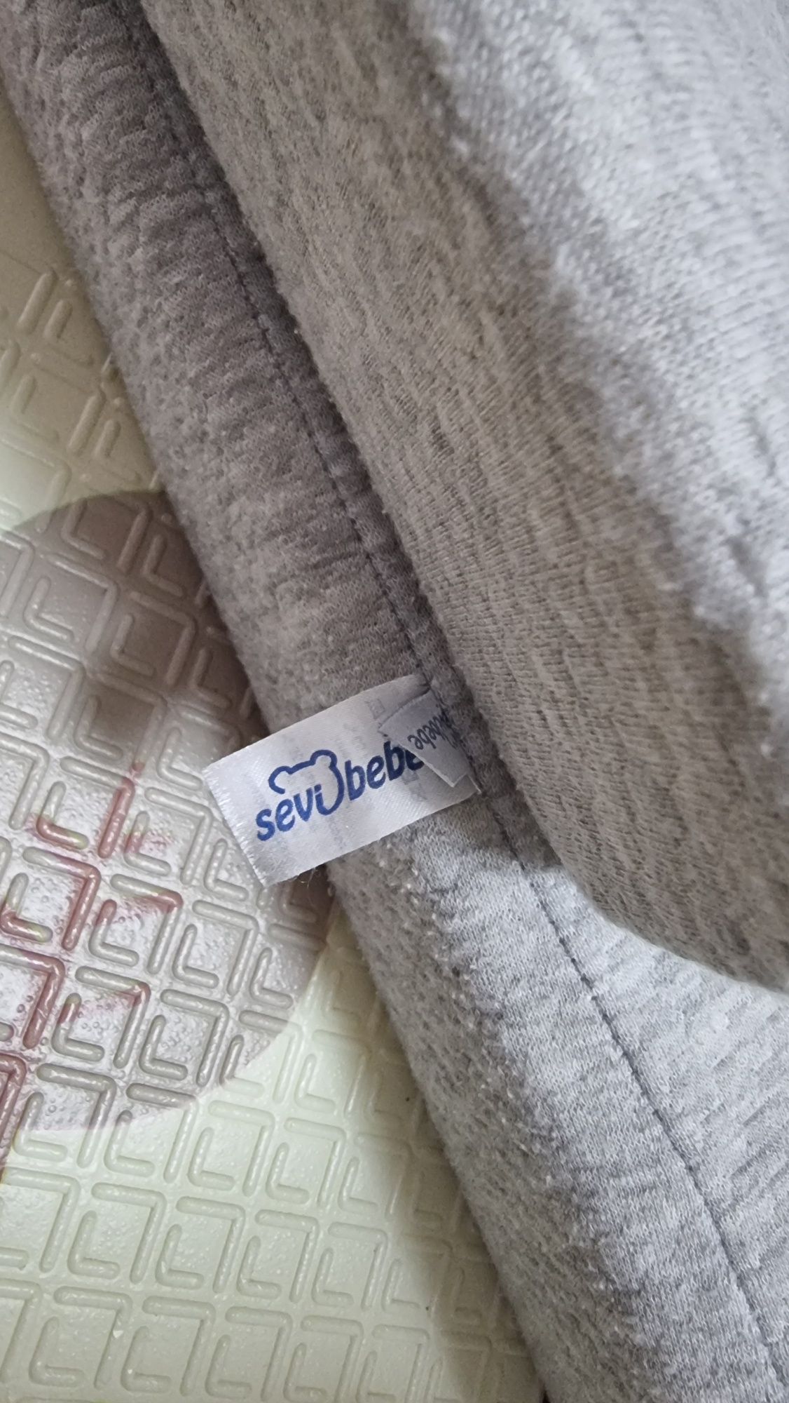 Pernă / saltea antireflux bebe