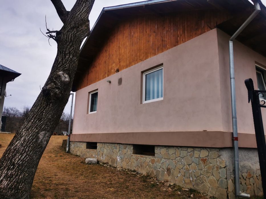 Vand spatiu comercial/industrial.