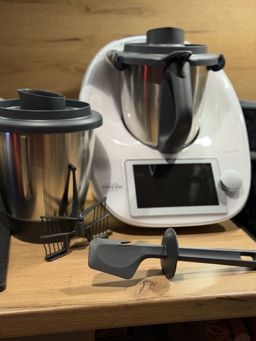 Thermomix 6 cu garantie si 2 boluri