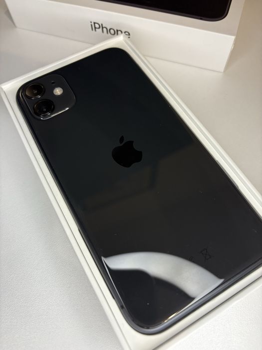 iPhone 11 – 64GB, Negru – Stare foarte bună |