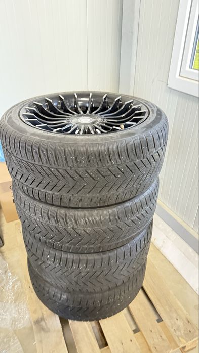 Jante Alpina Superbe pe 19 cu anvelope de iarnă