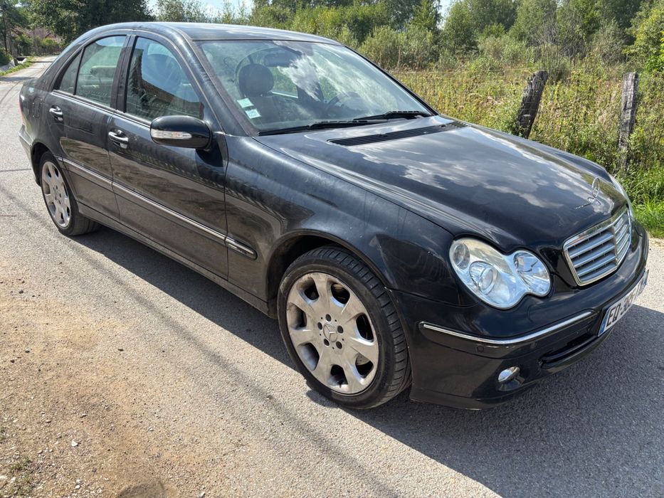 Mercedes C320 CDI V6 224CP CUTIE 7G DESIGNO