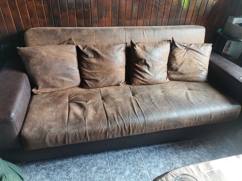 Удобен 3 местен диван