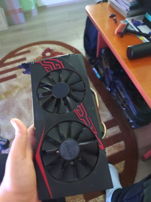 Vând rx 570 8gb asus impecabil