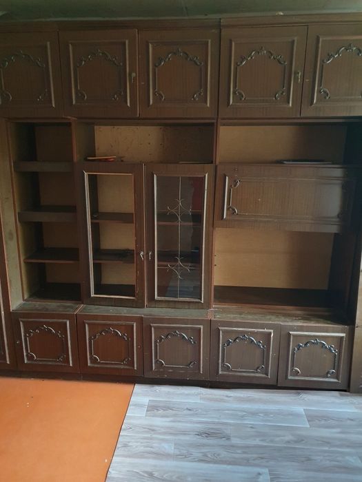 Стенка даром деревянная качественная