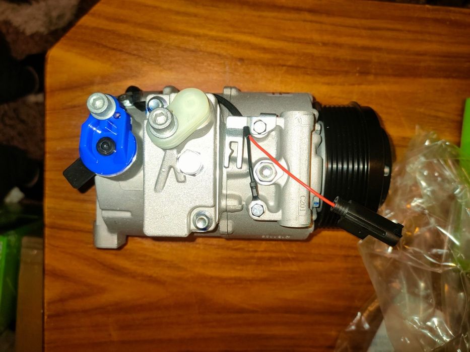 Compresor clima Mercedes clasa C E Gls Glk motor 3.0. 690028