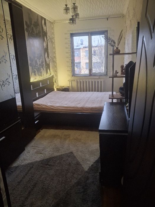 Продается 2 в 3 своя с мебелью,можно ипотеку