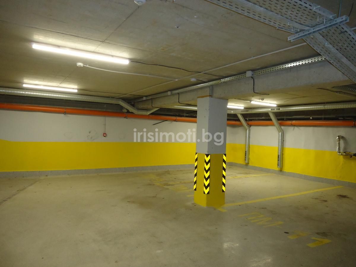 Дава се под наем Гараж / Паркомясто в София, Белите брези - 12 кв.м за 100 € - Снимка #1