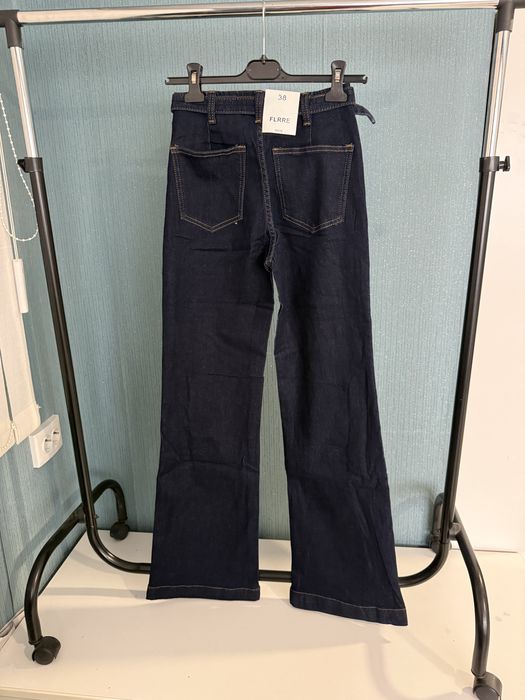 Дънки с широк крачол