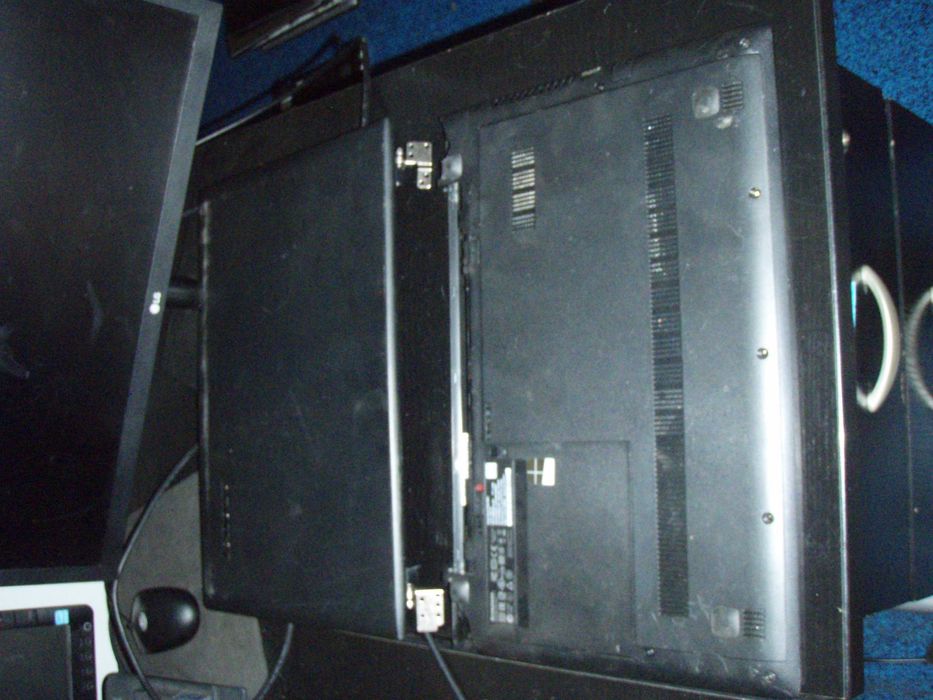 Dezmembrez Lenovo G50-45 model 80E3 AMD A8-6410 2.2Ghz, functional