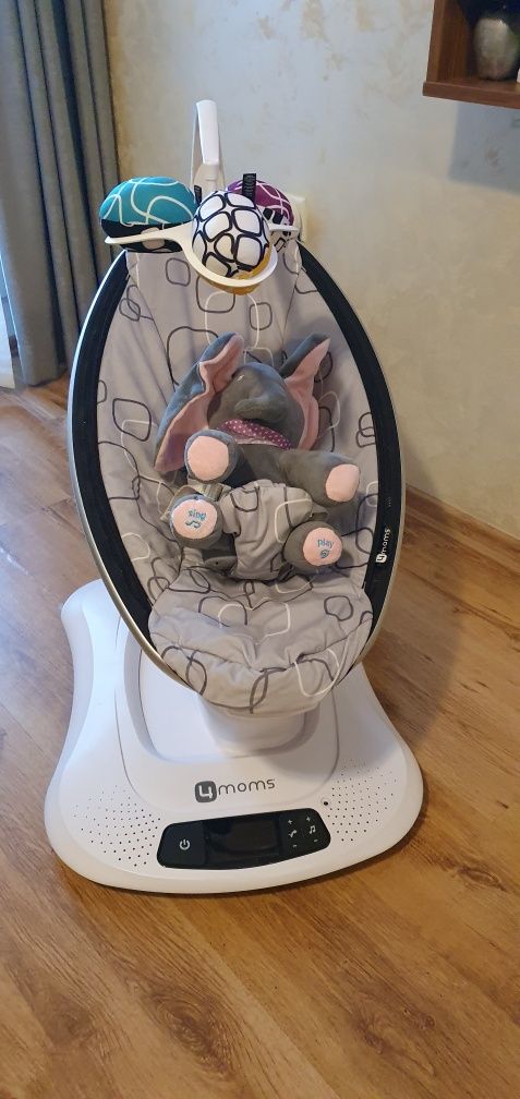 Електрическа бебешка люлка MamaRoo 4.0