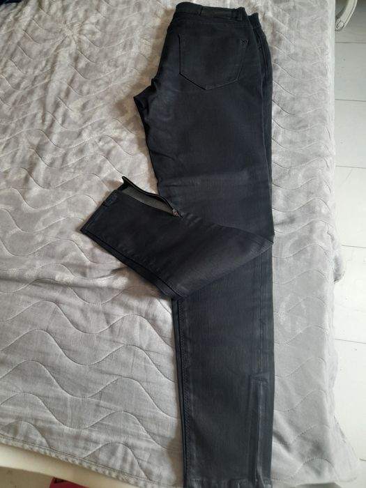 Blugi ZARA noi cu eticheta 40