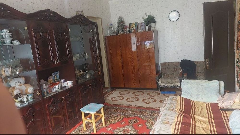 Срочно продаю квартиру в Яккасарайском районе  39кв.м