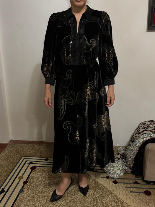 Платья вельюровые чёрные