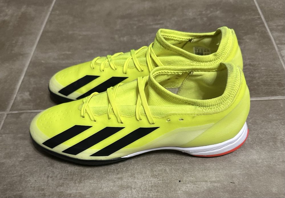 Ghetele de fotbal Adidas X Crazyfast League SG