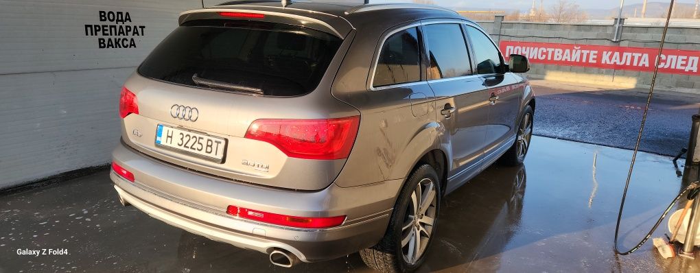 Ауди Кю7 Audi Q7