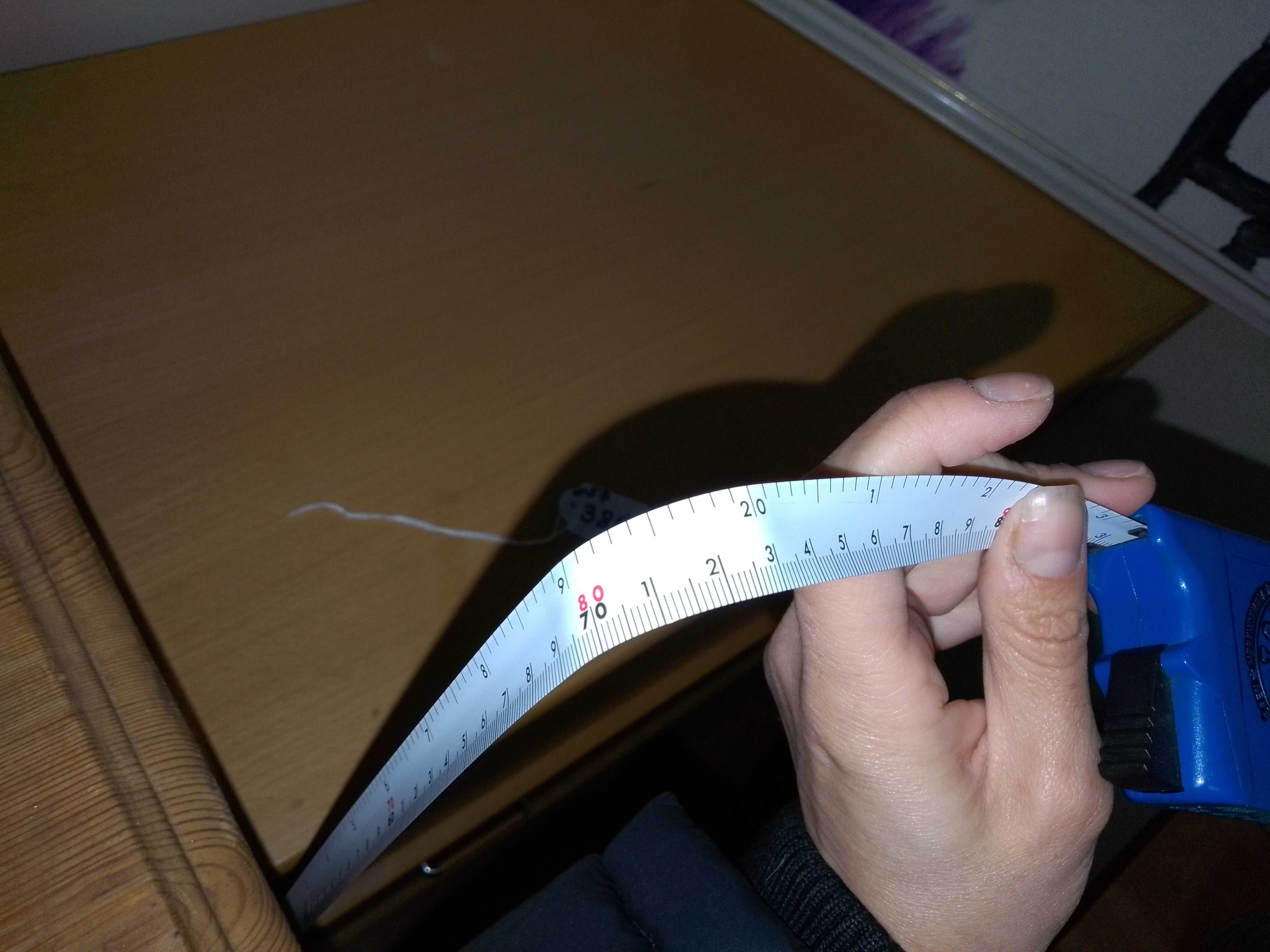 Модерен дървен шкаф с плъзгаща се врата