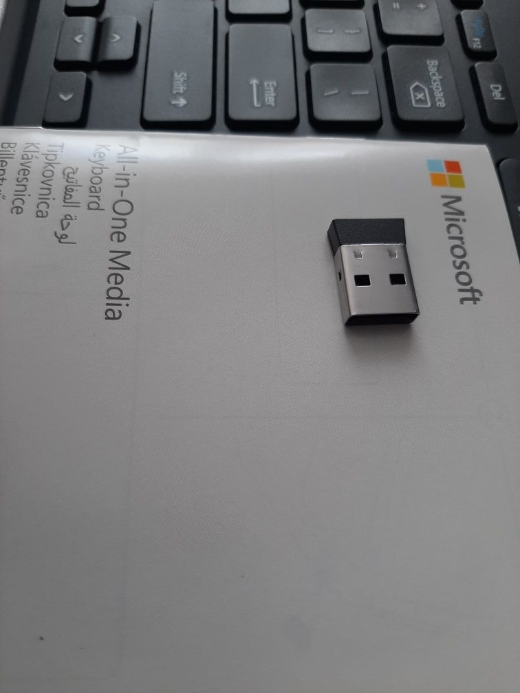 Vind pentru televizor All-in-one media keyboard microsoft wireless fol