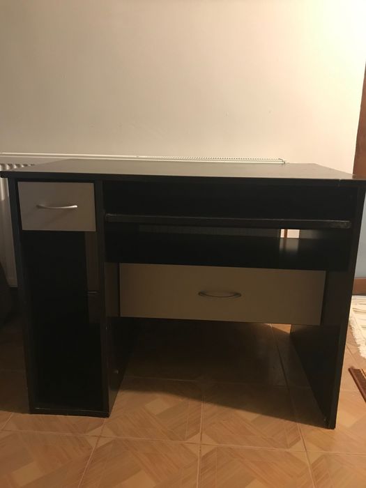 Birou cu extensie pt tastatura