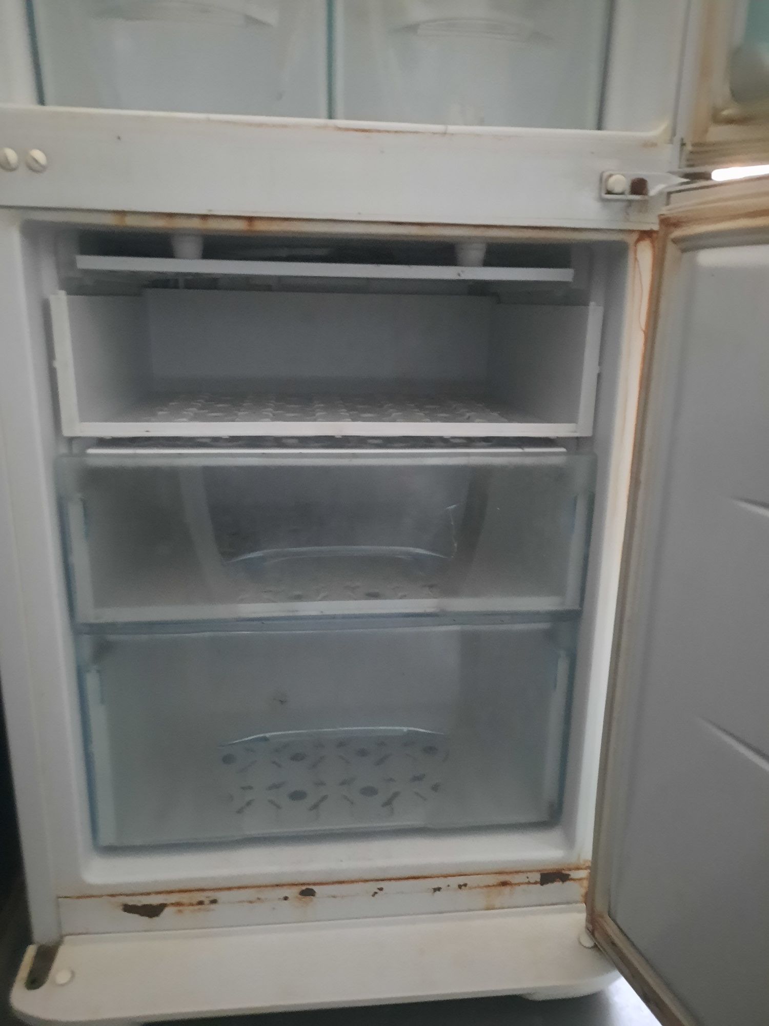 Продаи холодильник
