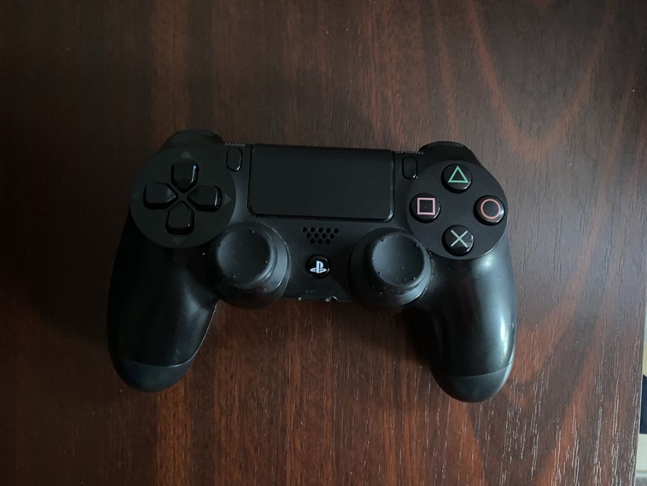 Sony Playstation 4, Model de baza, 1 TB