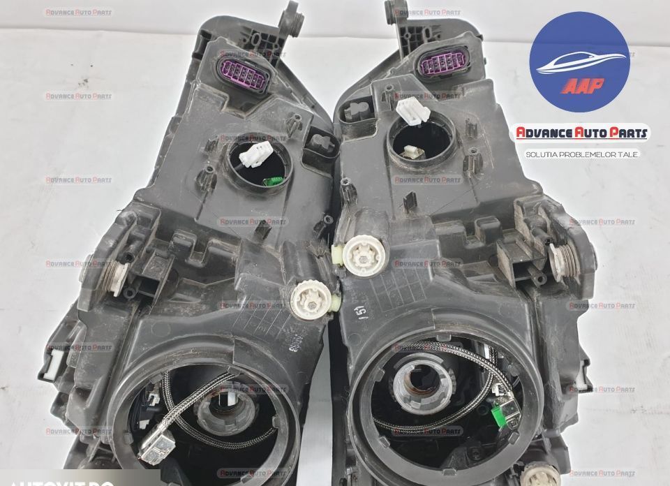 Far stanga originala in stare buna Skoda  Superb  3 [2015 - 2020]