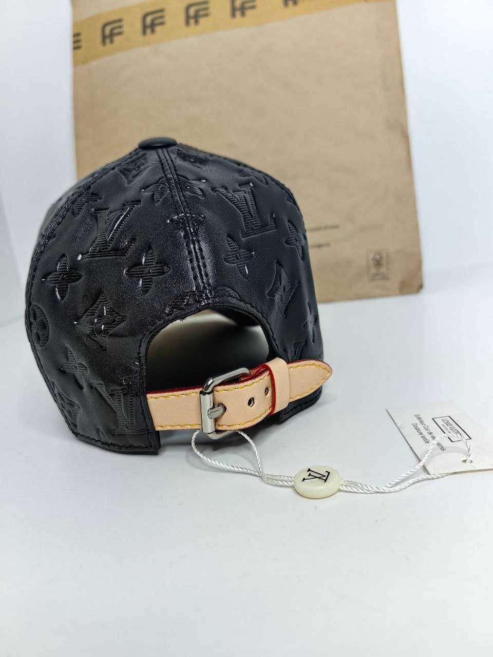 Кожена Шапка Louis Vuitton LV