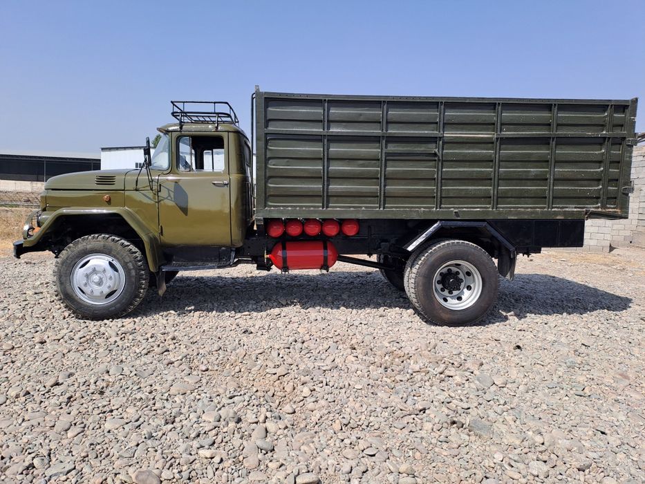 ZIL 131 Yuk Uzi Ag‘daruvchi