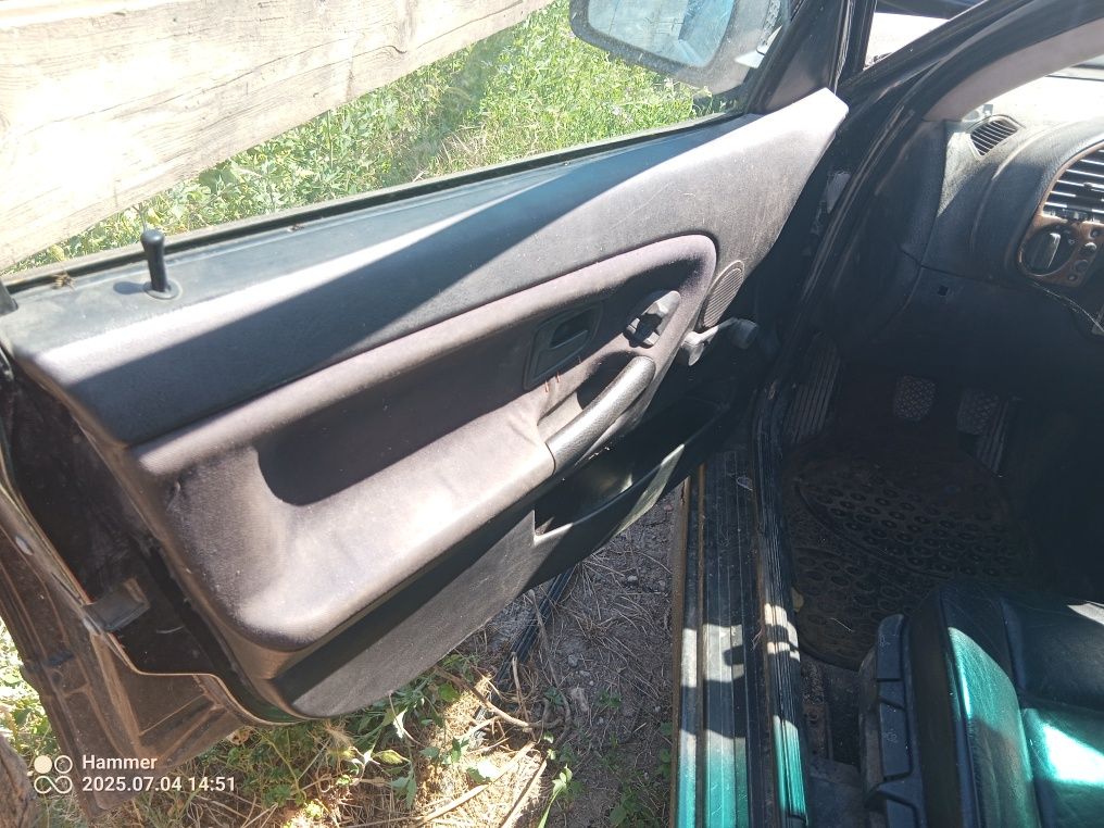 Продавам BMW e36 седан m44 b19 is на части