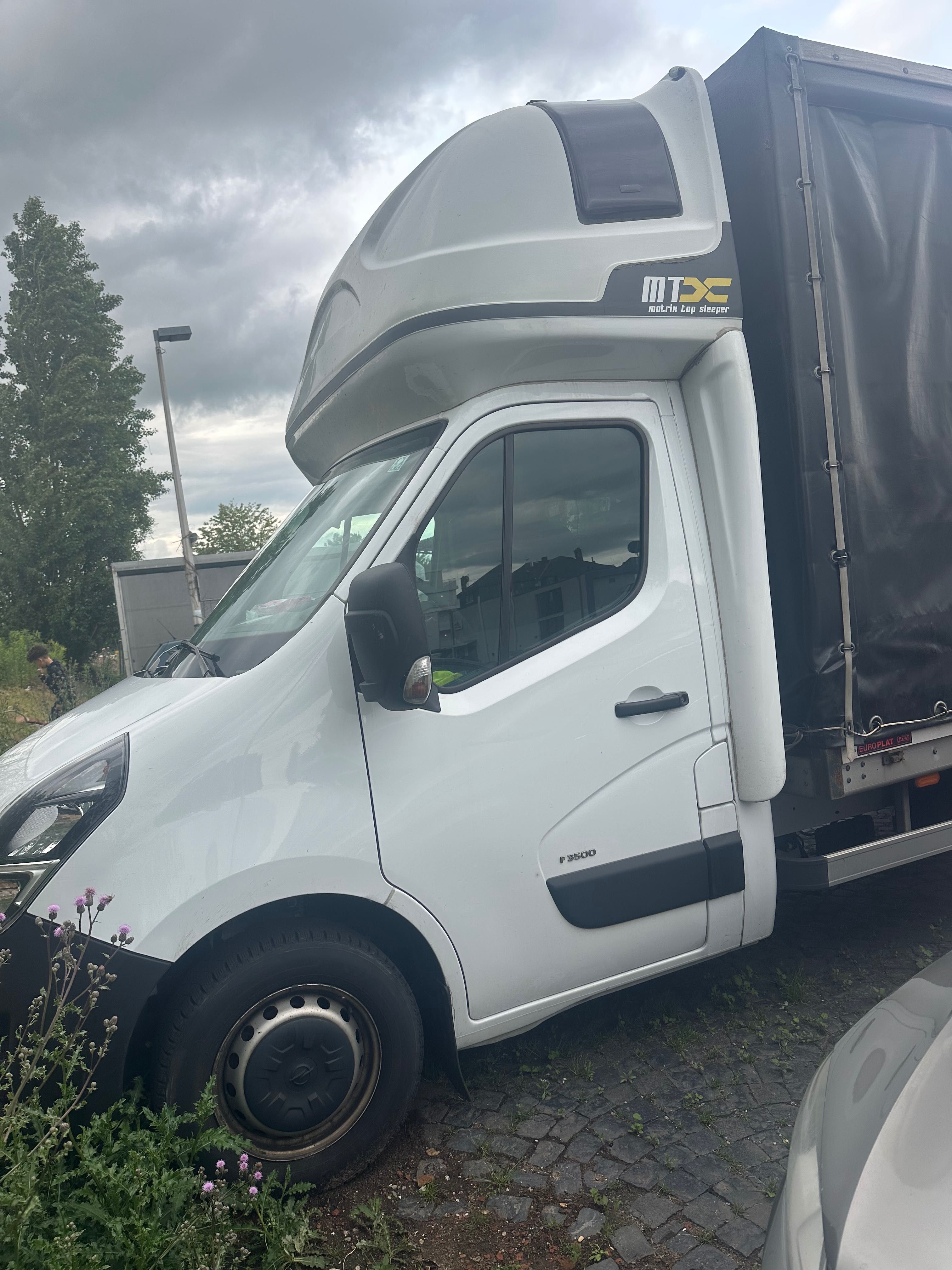 Vând/Schimb Opel Movano