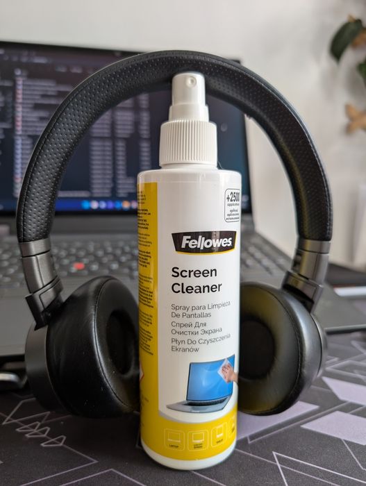 Lenovo X1 headphones 9/10