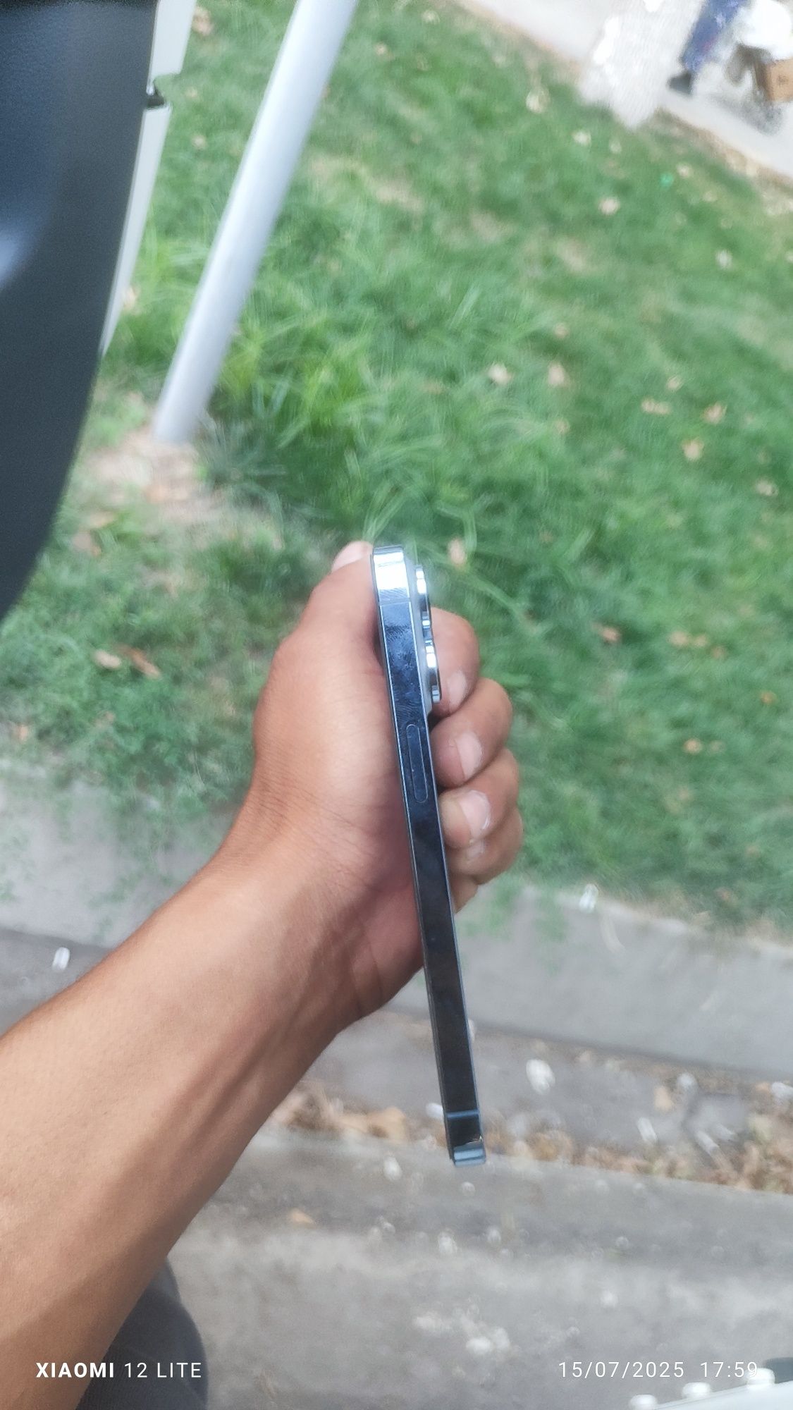 Iphone 13 pro  ideal