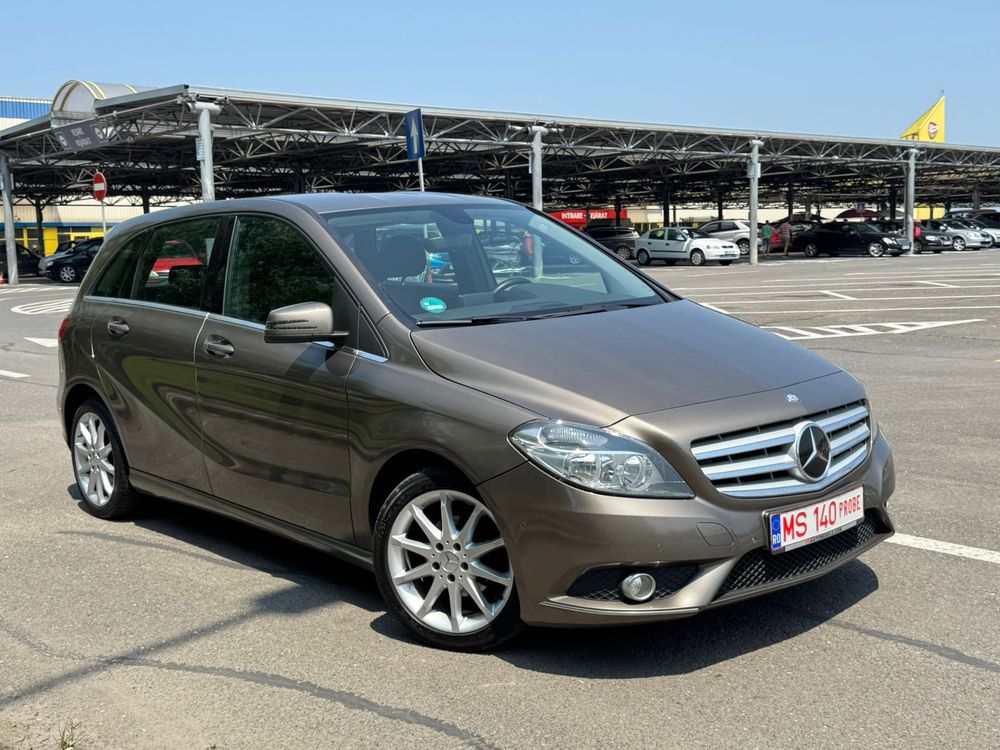 Mercedes-Benz~B class~2014~1.5 cdi~110 cp~Navigatie~Rata
