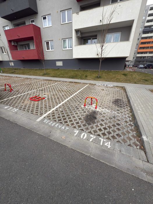 Parcare de inchiriat Onestilor in fata blocului T4