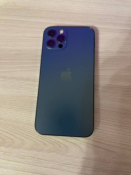 iPhone 12 Pro. 256gb В хорошем состоянии