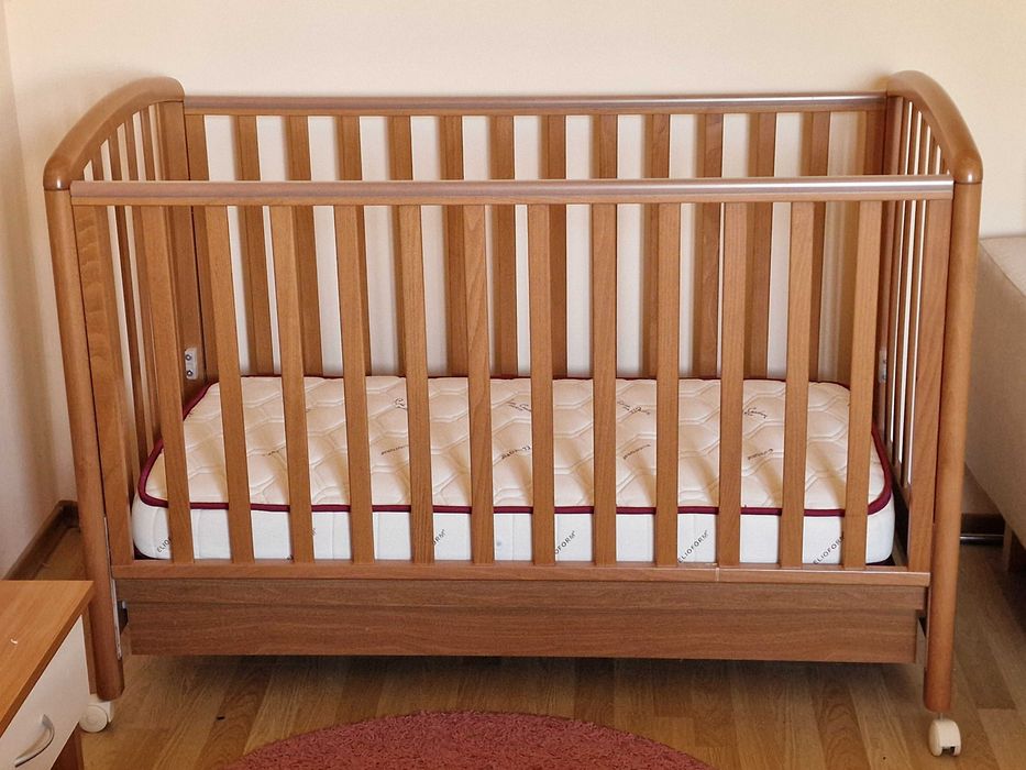 Детска кошарка BABY ITALIA с матрак Magniflex - РАЗГЛОБЕНА!