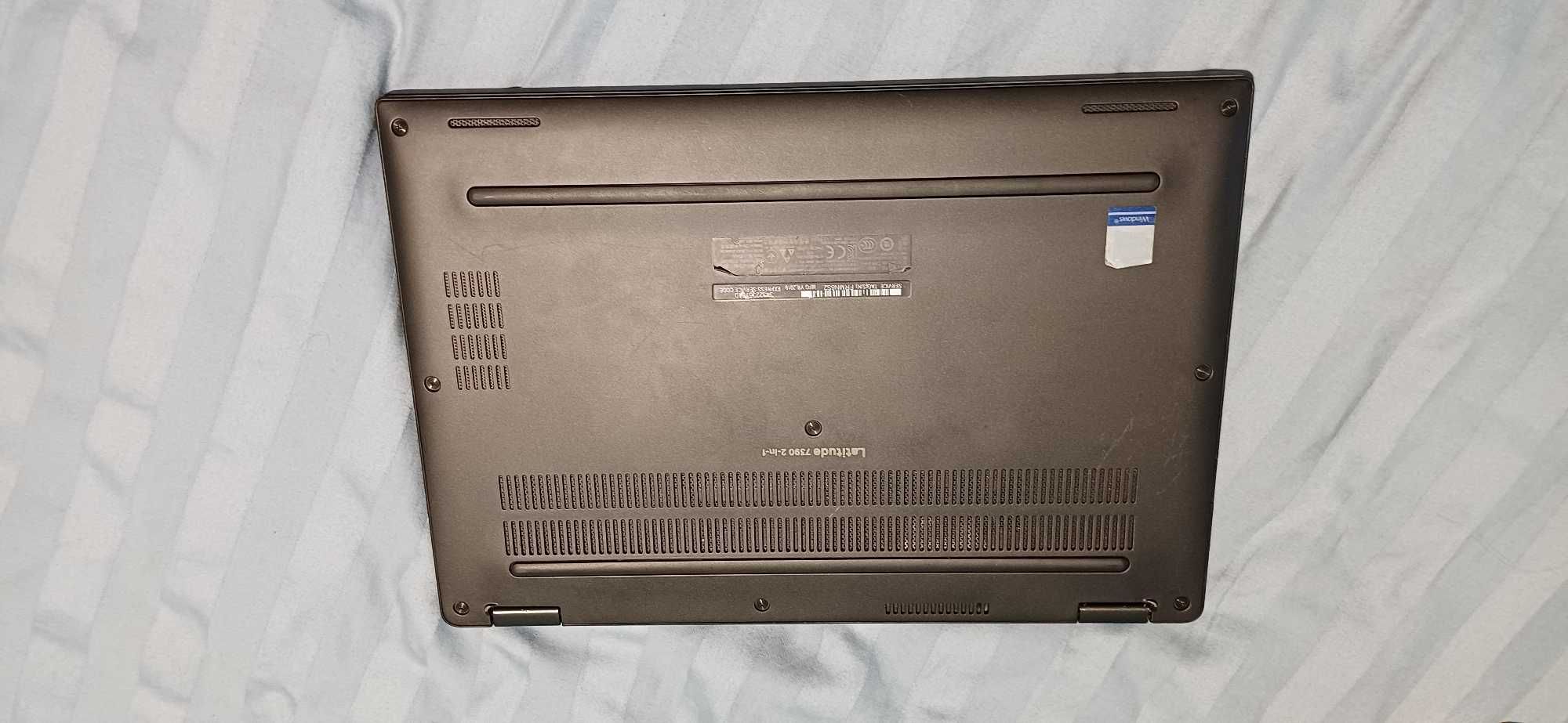 DELL Latitude 7390 2 in 1 i5 8GB ram 500 GB SSD