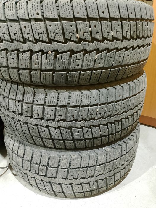 Продам резину три колеса