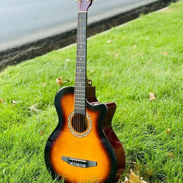 Acustic guitar 38 razmer