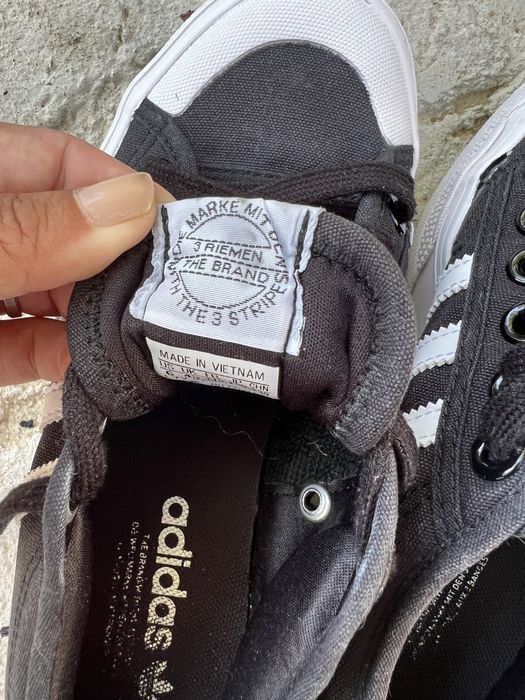 Adidasi marca adidas