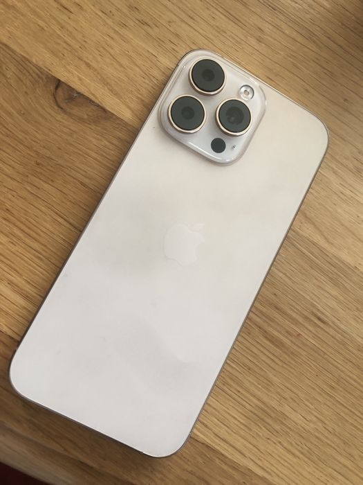 Iphone 16 pro max nou in cutie mai multe detali in privat