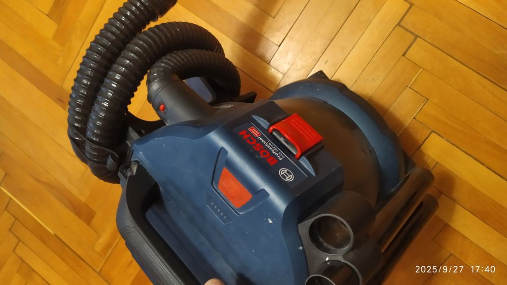 Aspirator Bosch 18v