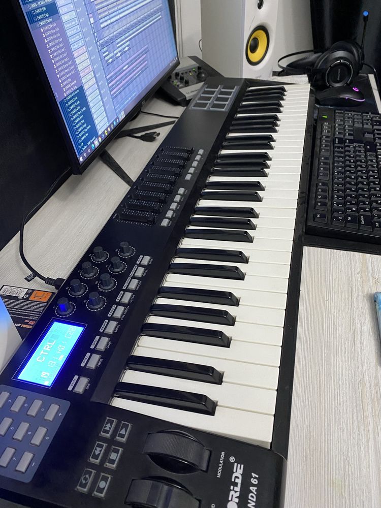 Midi klavish 5 oktavali