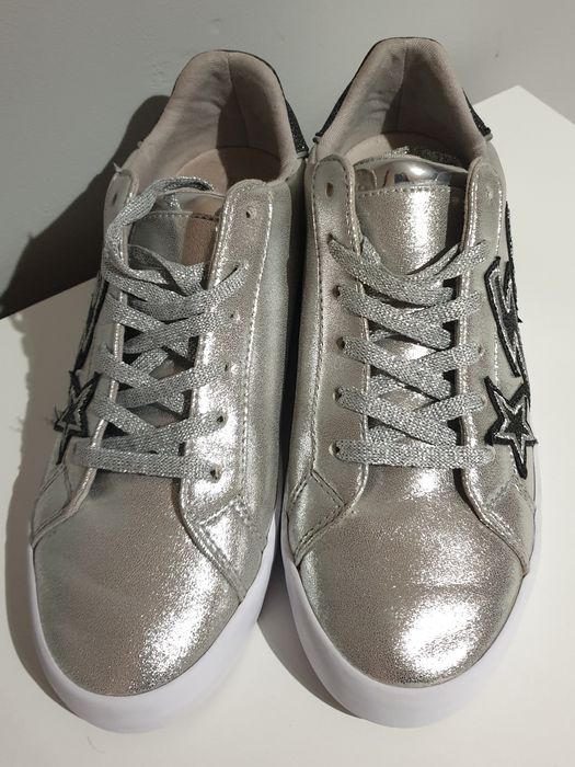 Обувки Guess оригинални сребърни и черни