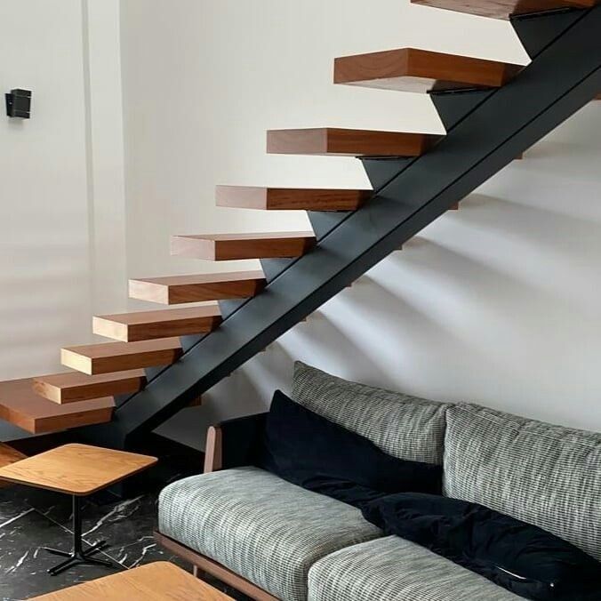 Scari metalice de interior